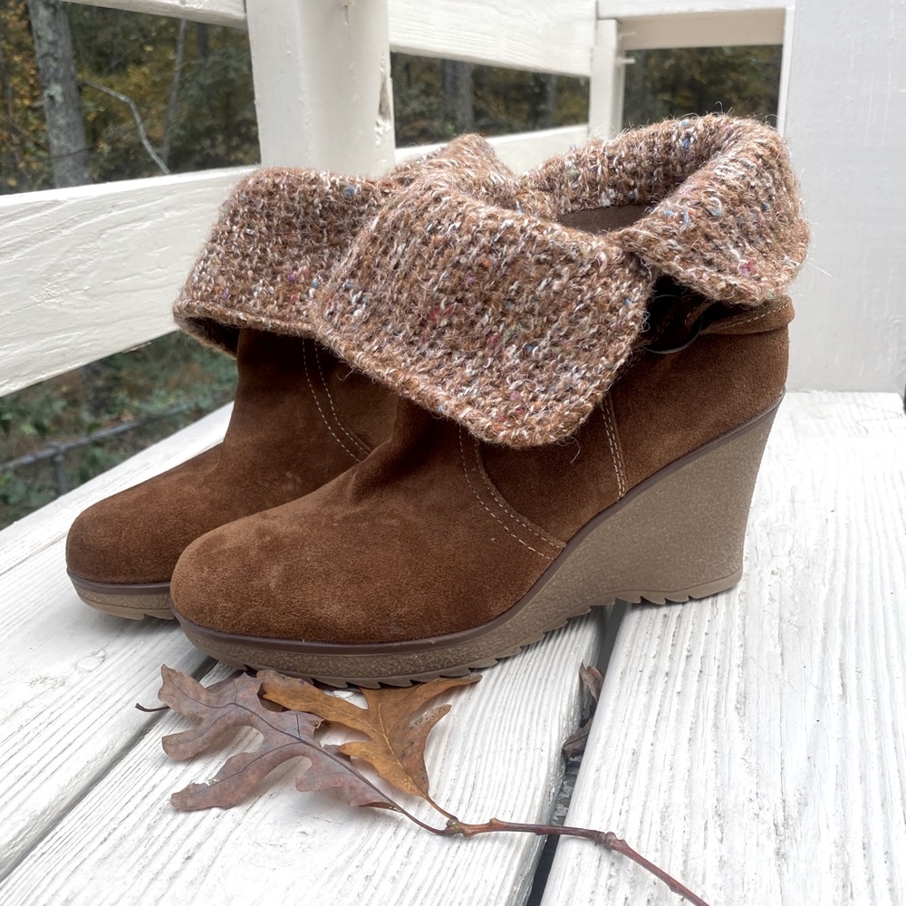 Leather Brown Lilly Bjorndal pull on ankle boots. Size 8.